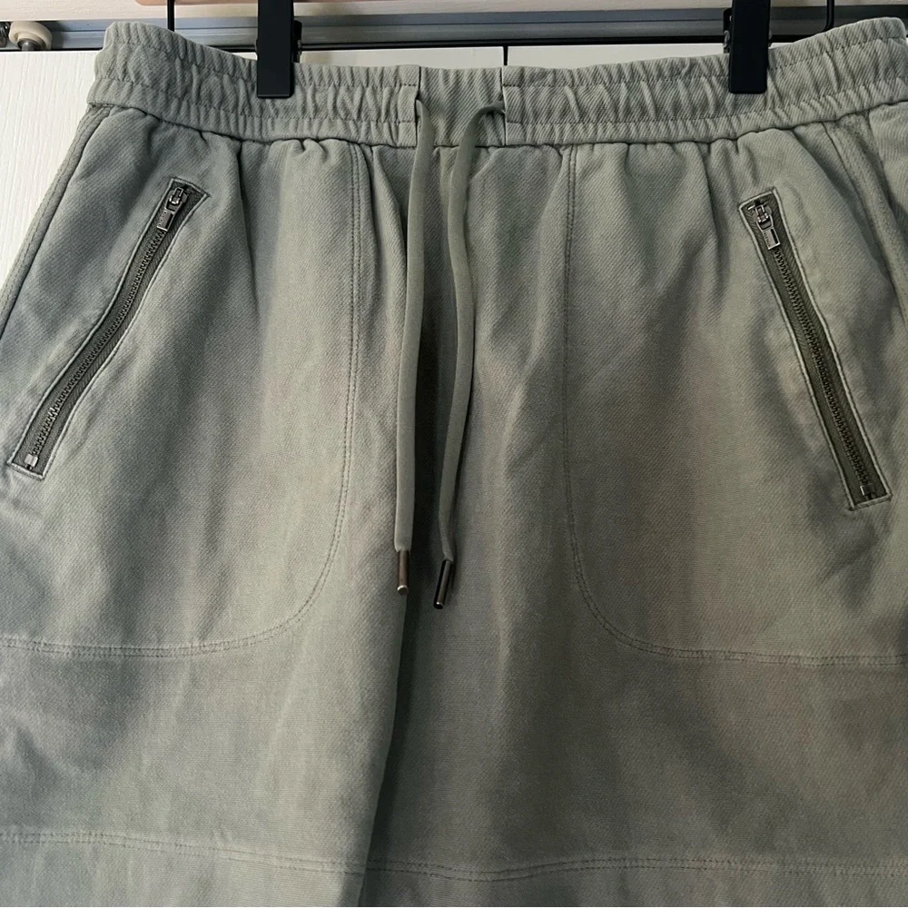 Athleta Farallon Olive Green Skirt Tie Waist with Zipper Pockets Size 6
